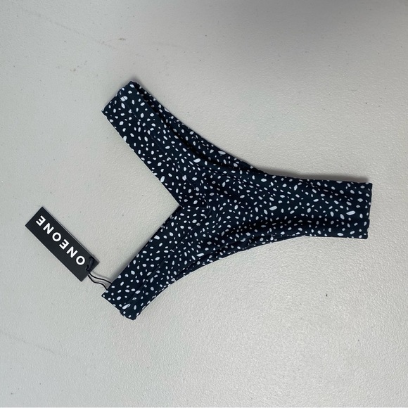 ONEONE bikini bottoms NWT - XS - Picture 6 of 6